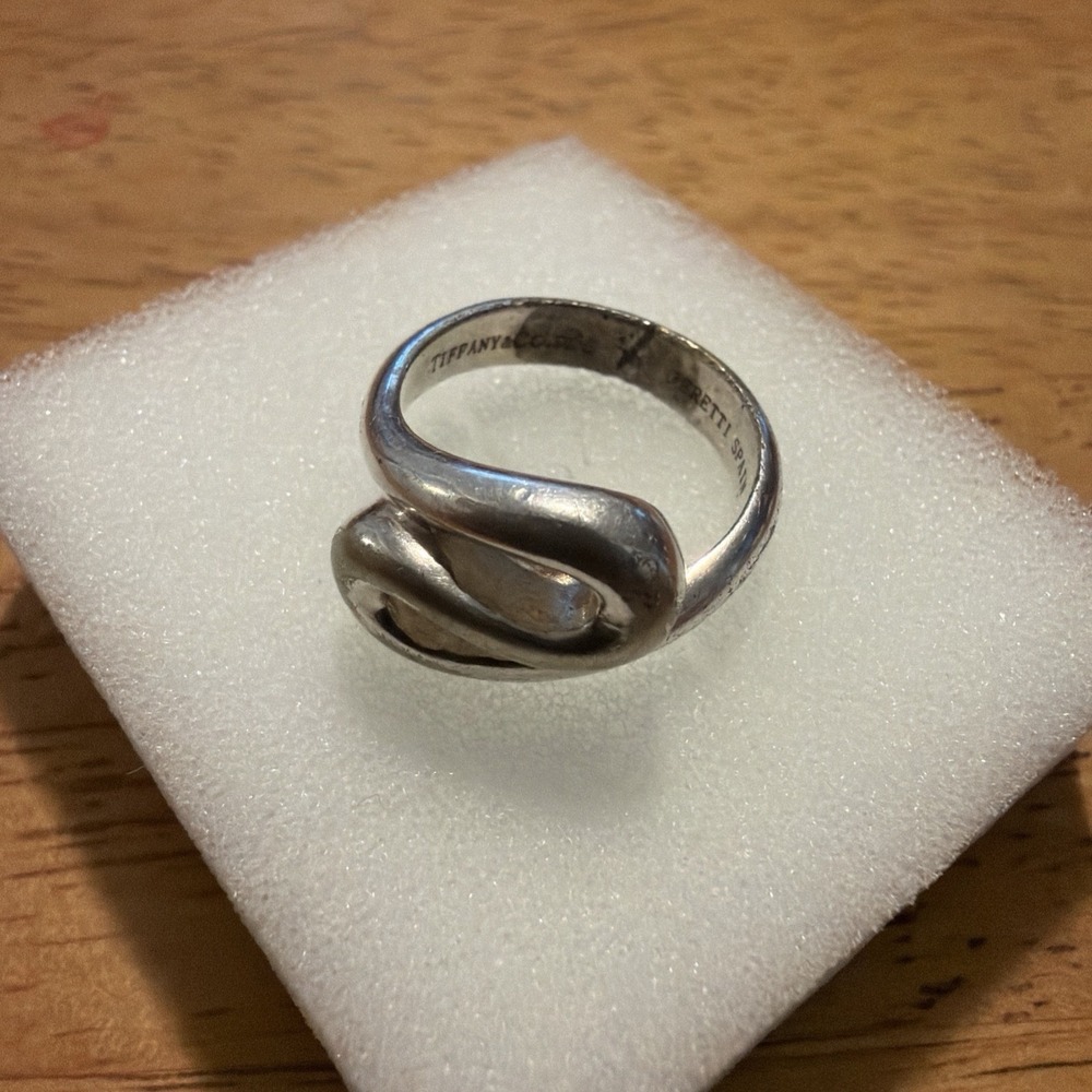 Tiffany & Co Wave Ring Size 6 Designed by Elsa Peretti Spain Sterling Silver